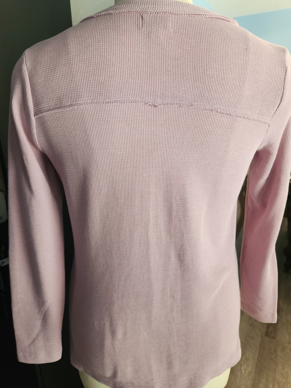 Wonderly Dusty Lavender Long Sleeve V-Neck Top - Picture 3 of 4